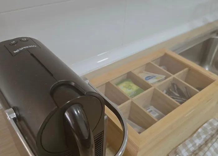 Upgrade Paradise Centre 公寓