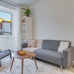 2br Walk Everywhere In