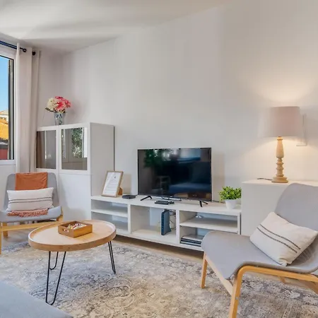 Upgrade Paradise Centre *