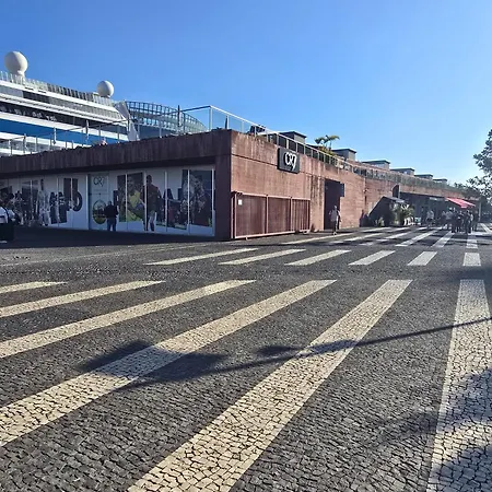 2br Walk Everywhere In Funchal (Madeira)