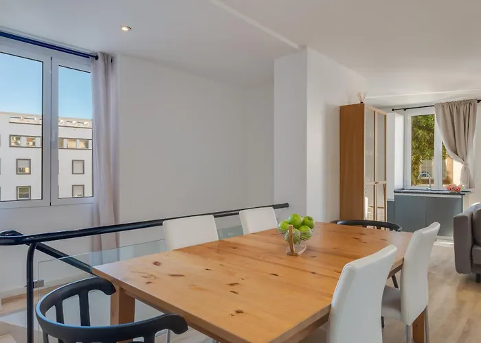 Bright 2br In Centre, Walk Everywhere