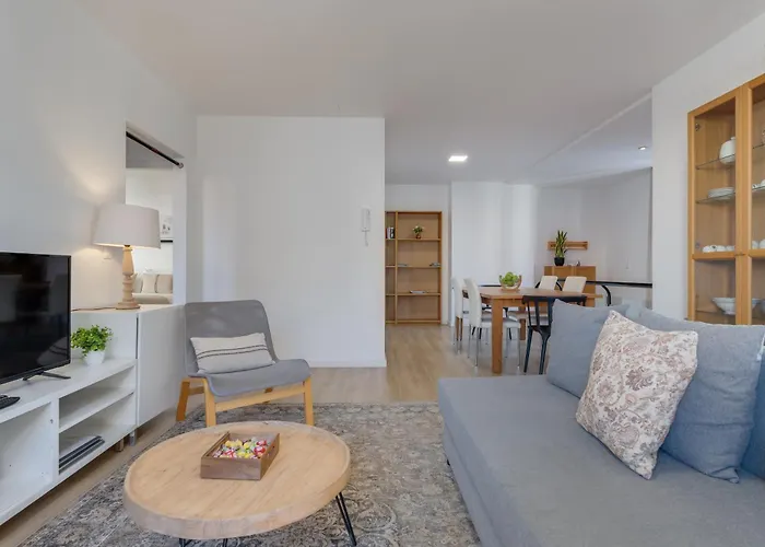 Bright 2br In Centre, Walk Everywhere Appartement *