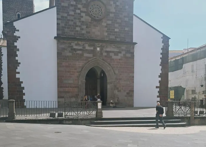 Appartement Bright 2br In Centre, Walk Everywhere Funchal (Madeira)