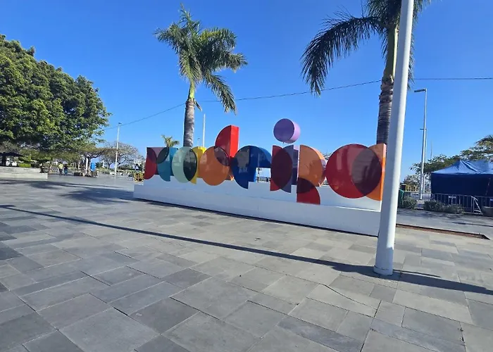 Bright 2br In Centre, Walk Everywhere * Funchal (Madeira)